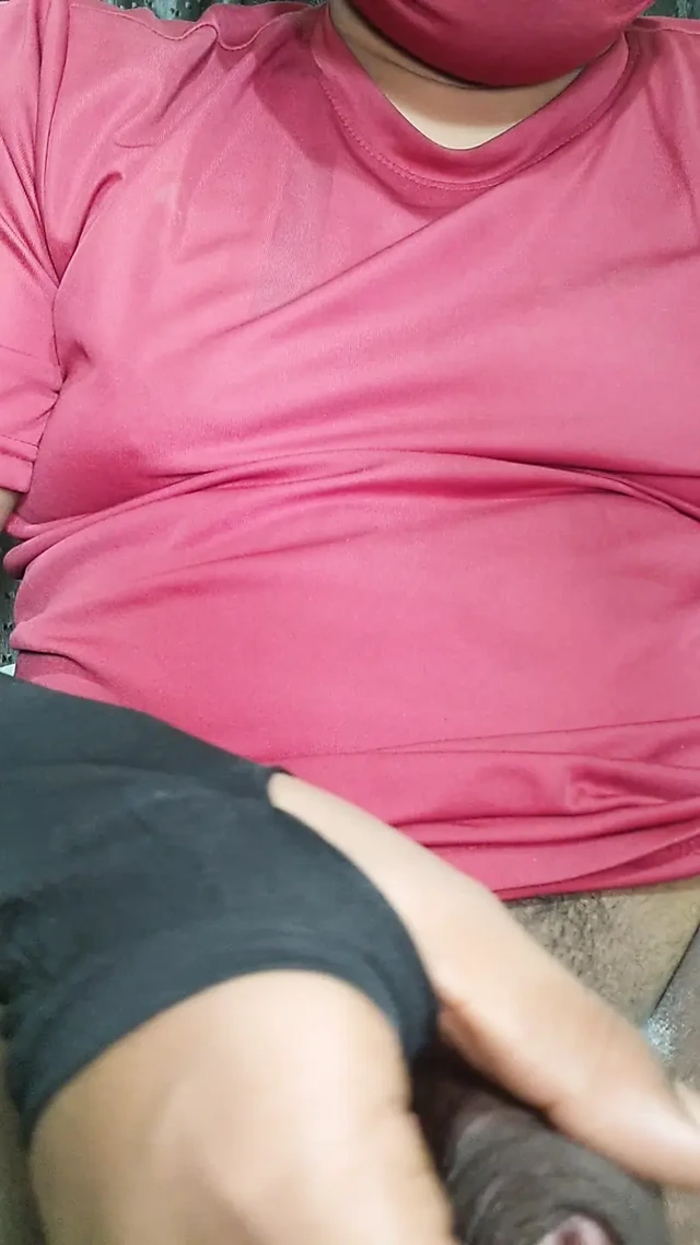 Hintli azgın kadın kılıklı kadın 31 çekiyor