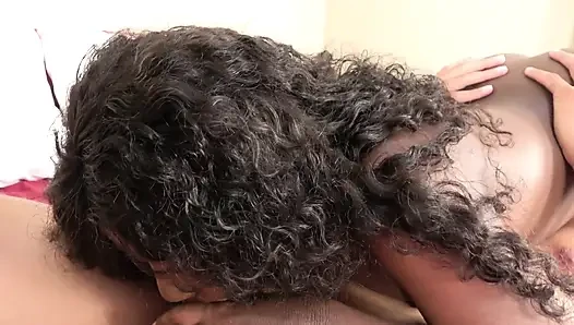 Çaresiz amatörler ateşli büyük memeli orta yaşlı seksi kızlar sıkı amcıklarını büyük siyah yarakla siktiriyor