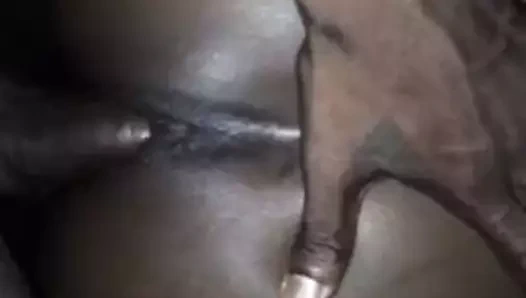 Bajan kadını aptal gibi