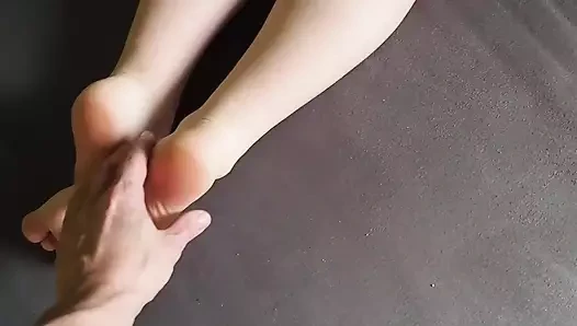 O biyoloji eğitimi alırken üvey kız kardeşimi sikiyorum