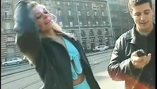 Iki büyük horoz adamlar sikme tüm üç delikler üzerinde bu muhteşem çük emme sürtük