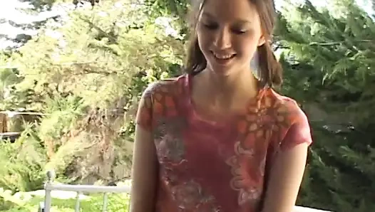 Sürtük ve at kuyruklu arkadaşı iki adam tarafından çarptım olsun