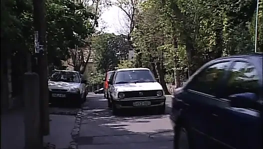 Büyük memeli inanılmaz seksi sekreterler büyük yaraklarla sikiliyor