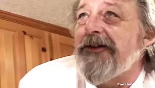 Eğlenelim ve birbirimizle sallanalım