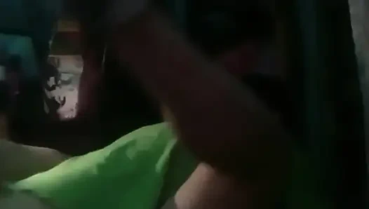 Amatör çift karanlıkta eğleniyor