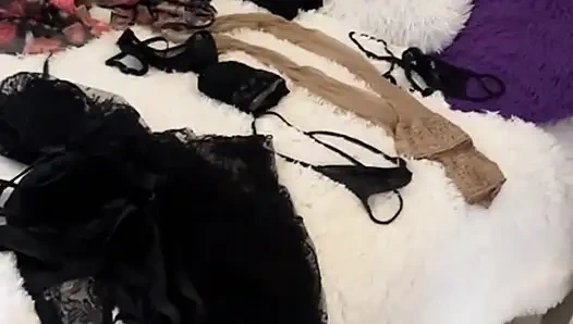 Seksi kıyafetlerle giyiniyor, amcık sikişi, büyük götlü orta yaşlı seksi kadınlar