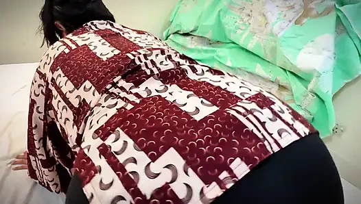 Türk büyük götlü ve memeli ateşli güzel ofis kızı iş arkadaşından sikişmek istiyor