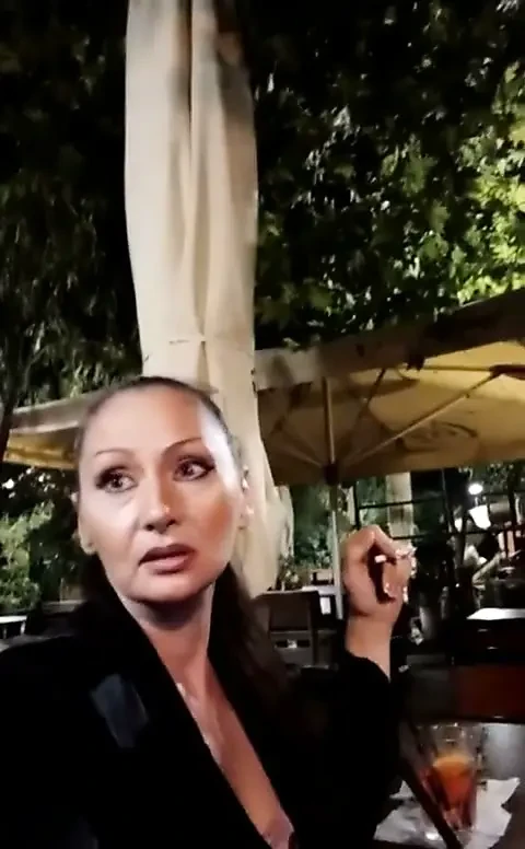 Yayın Sırp dominatrix'i gece başladı