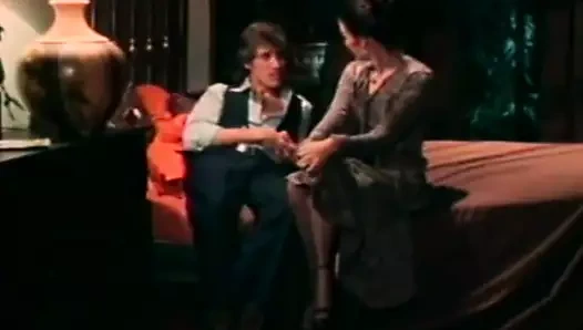 Klasik kıllı ev hanımı milf