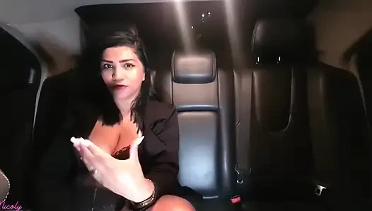 Bir hayran buldum, ona bir araba bıraktım ve kıçımı verdim.