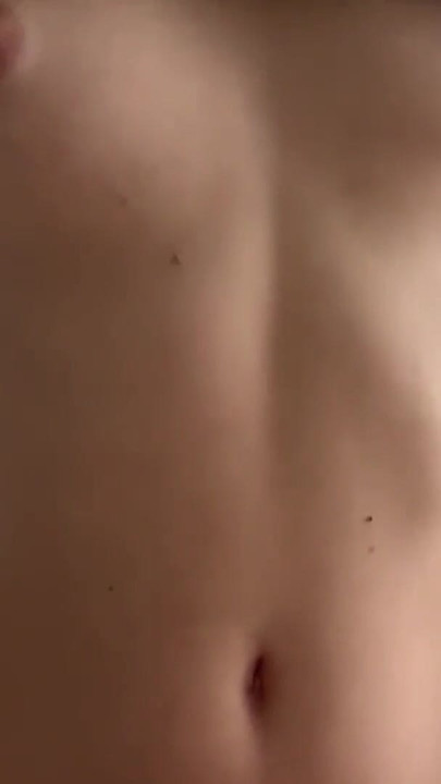 Üvey kız kardeşim bir sapık. Seksi kıyafetiyle sürtük gibi sikişiyor | Klip 1