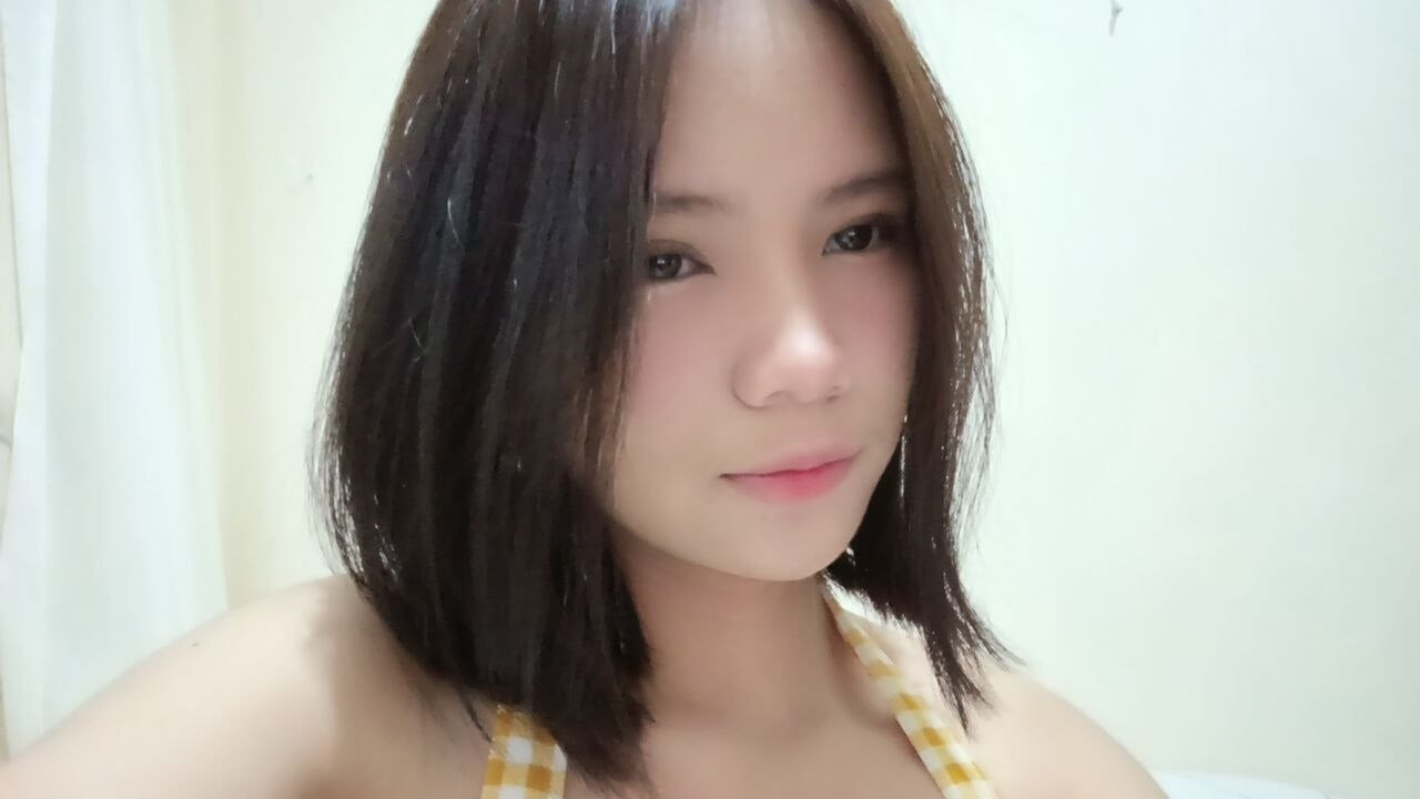 My cute horny stepsister gives me a BLOW
