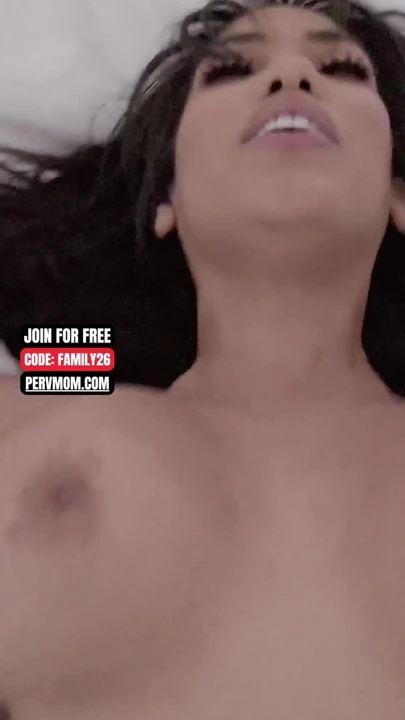 Kum saati orta yaşlı seksi kadın