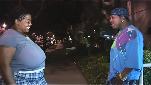 Bayan finesse olduğunu bir seksi abanoz bbw amatör şehvet sonra bir şişman horoz