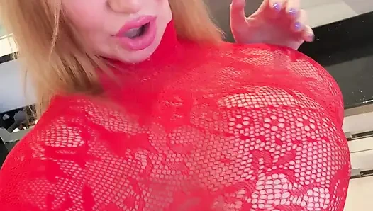 Sophie James Sweaty ve Kontrolden Çıktı