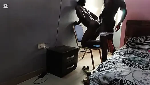 Glory odada sikişmek istiyor