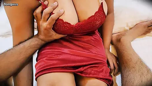 Balayı gecesinde karımı sikiyorum amına boşalıyor ıslak amcık