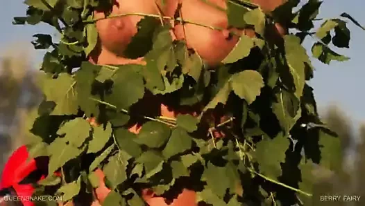 Queensnake.com - berry fairy 1