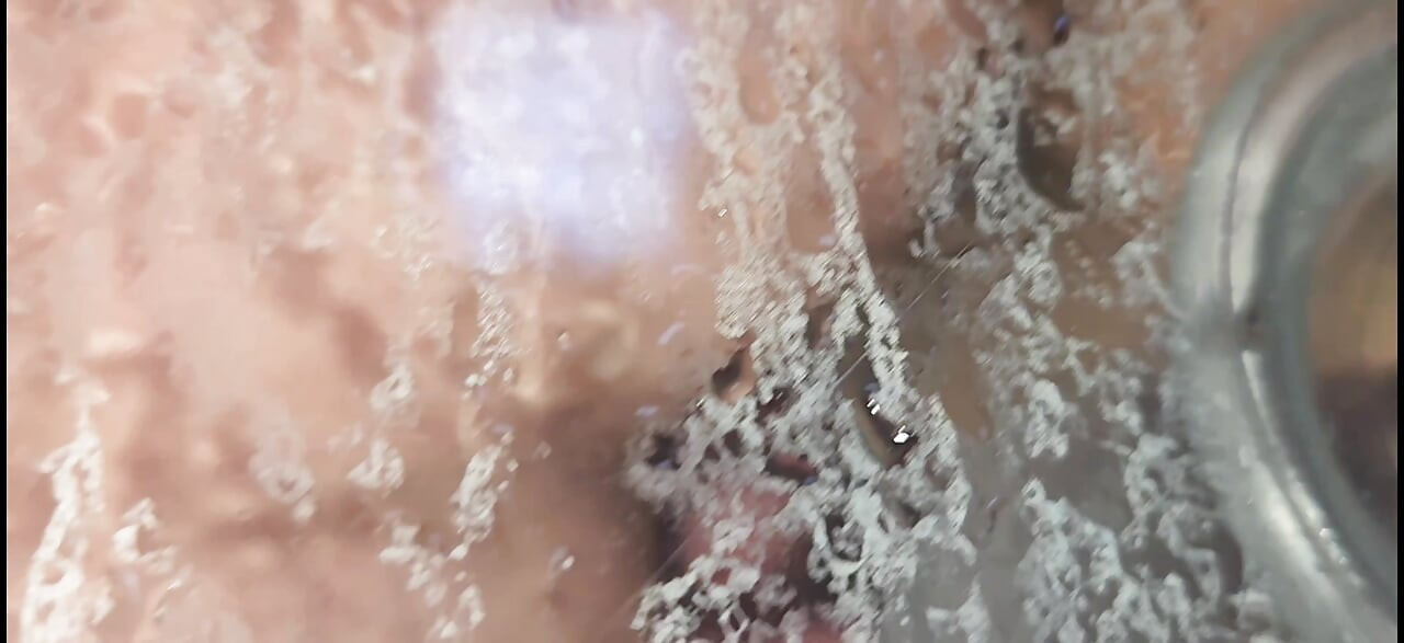 Üvey anne duşta dildosunu sikerken yakalandı
