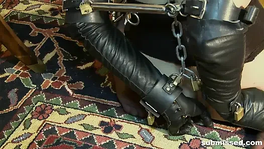 Böyle bir şey olacağını hiç düşünmemiştim! İtaatkar için Mia Malkova