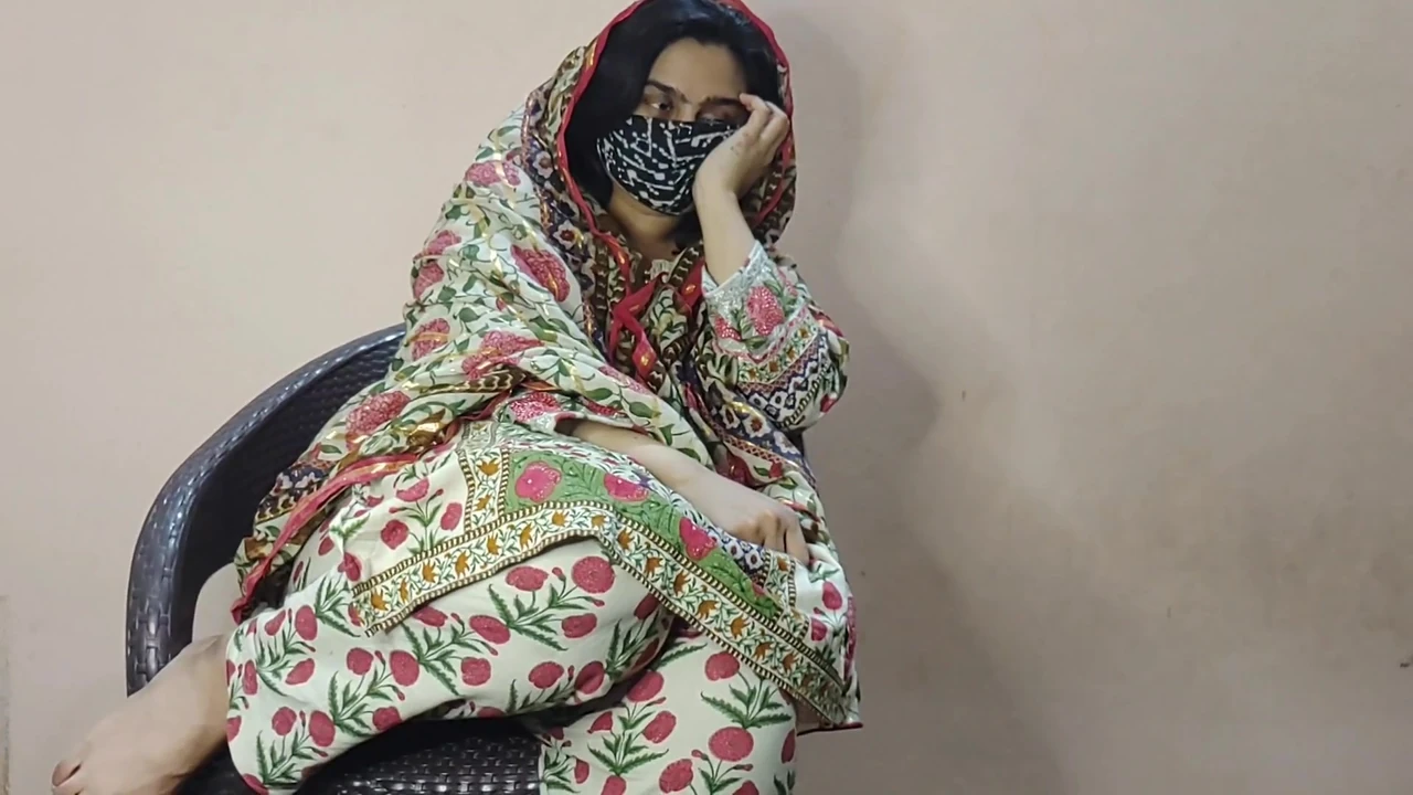 बड़ी बहन ने छोटे भाई को दी अपनी चूत - स्पष्ट हिंदी बातचीत 🔥