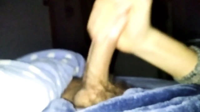 Uyandığımda mastürbasyona bayılıyorum, orgazm her zaman yoğun