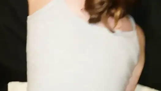Oyun odasında anal Kate anal sikişi için sikiliyor