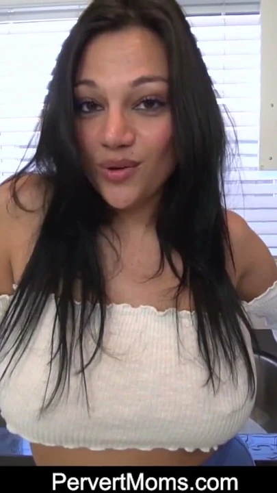 Horny Voluptuous MILF Mona Ozar Gets Turned on By Big Load | Clip 1