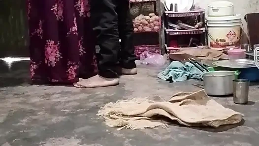 Gerçek kayınbiraderi ile gizli seks hintçe ses kaydı desi yenge dewar