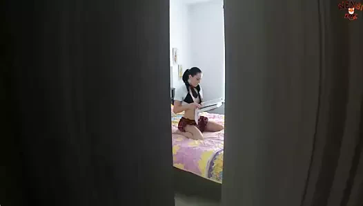 sevimli orospu içinde çorap nazikçe okşayarak onu ıslak vajina