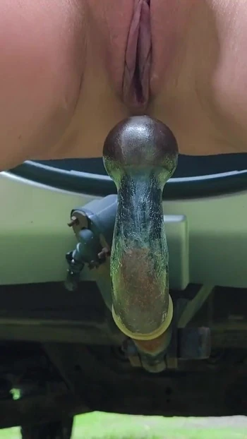 Обязательный для просмотра момент из "Снова трах в машине, также анал"