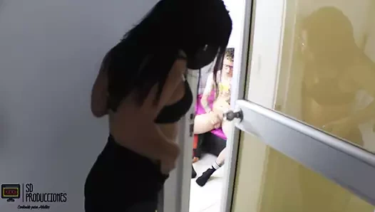 Mastürbasyon yaparken benim kuzenim mastürbasyon yapıyor ve ben sonunda onu kahrolası