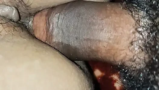 Köyün Hintli kızı ilk kez götünü sikiyor