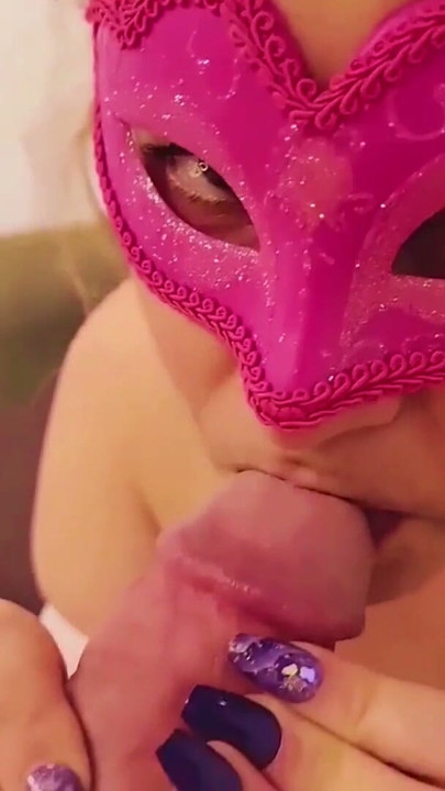 Tırnağıyla tırmalayan kadın egemenliği büyük yarak emiyor büyük memeli olgun anne orta yaşlı seksi sahibe perşembe | Klip 1