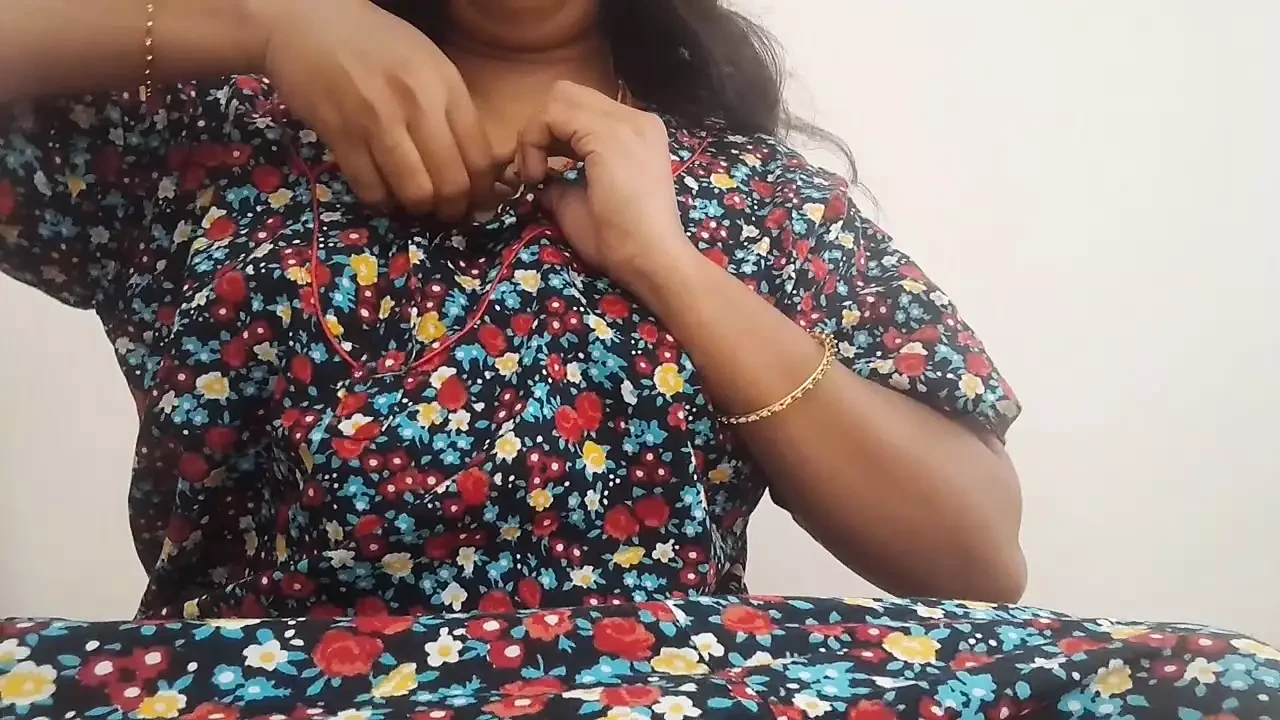 Swetha Tamil item 9"inch skin dildo vibrator orgasam pussy