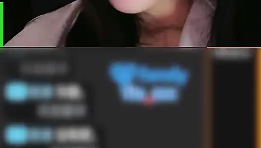 Öğretmenin video canlı yayını, şehvetli bir grup adamla paylaşıldı