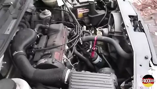 İri göğüslü sarışın ateşli kız böyle bir yolculuk beklemiyordu