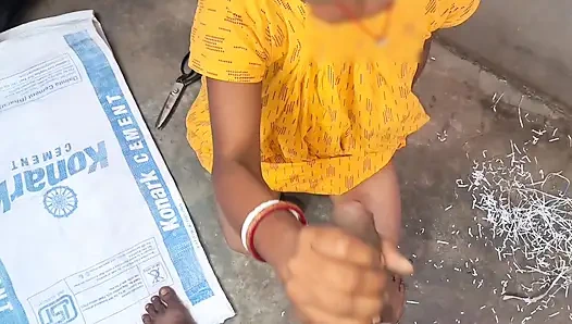 Hintli üvey anne genç üvey oğluyla sikişiyor