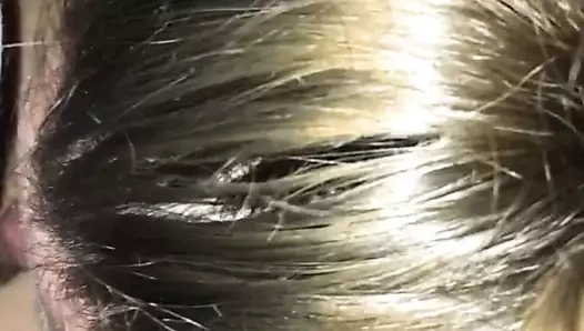 Kız büyük memeler emme büyük çük ve konuşurken kirli