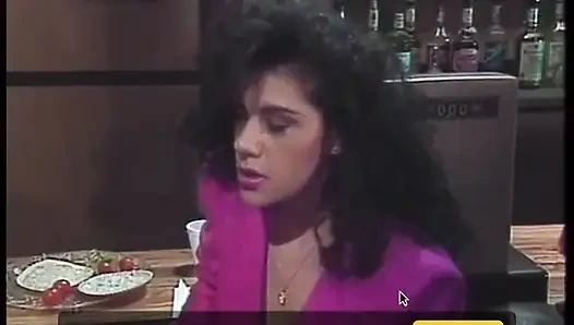 Büyük memeli zenci lezbiyen amcık yalıyor 69 pozisyonunda