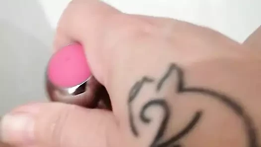 Olgun orta yaşlı seksi kadın kitty queen vibratörüyle banyoda - gerçek orgazm için ev yapımı gerçek iri güzel pawg mastürbasyonu