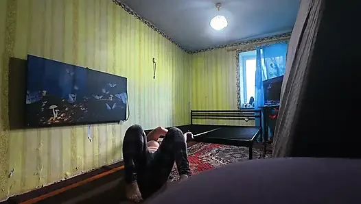 Kamera arkası, kesilmemiş. Yeni bir seks yatağı inşa ediyoruz