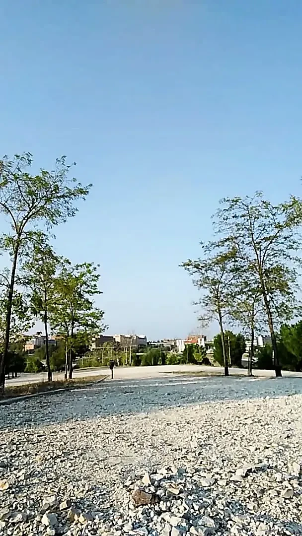 Gündüz parkta çıplak