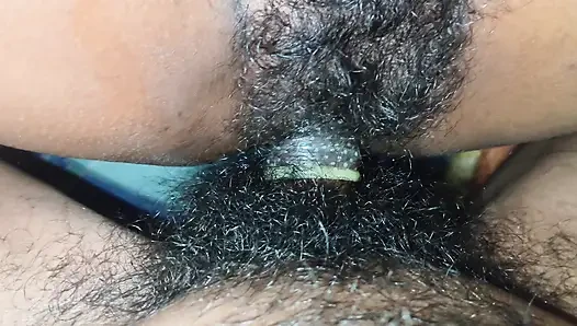 Üvey erkek kardeş seks videoları çekerken üvey kız kardeşiyle kötü seks yapıyor