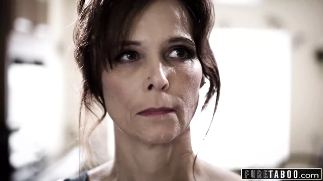 Pure Taboo, 2 сводных брата устроили двойное проникновение своей мачехе