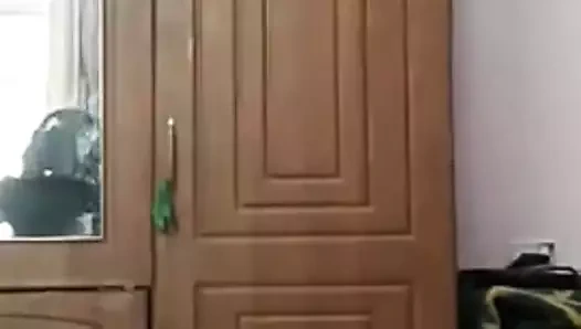 Müslüman kız video çekiyor