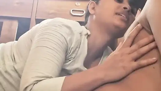 Hintli ateşli evli kadın anal sert