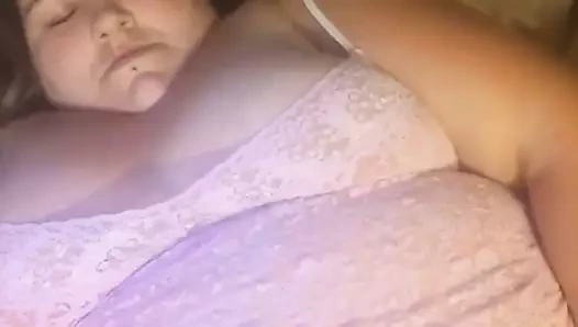 12-18-17 tekrar benim kedi ile oynuyor