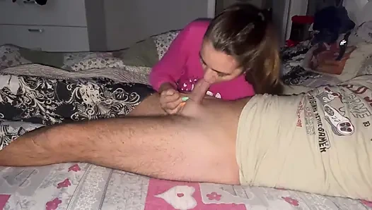 Ateşli karımla sabah saksosu ve gırtlağına kadar alma