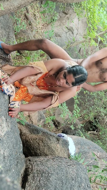 Незабываемый момент из "Трахаю раком после длительного времени с моей сексуальной тетушкой"